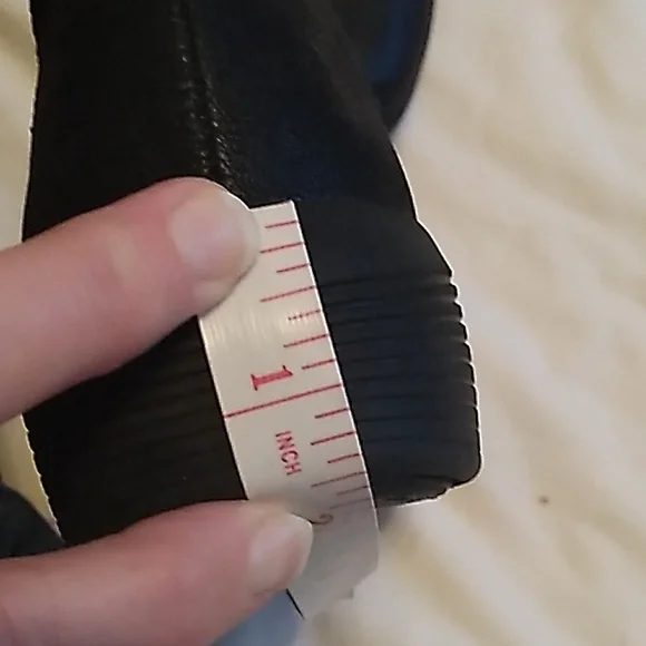 NWT Women's Sketchers black scotchguard bootie or shoe size 6 - Picture 7 of 10